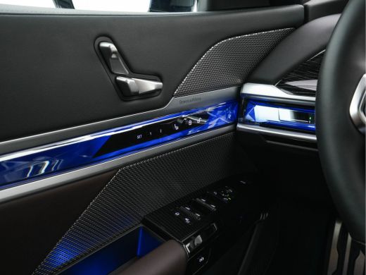 BMW i7 xDrive60 106 kWh M-Sportpack [3-Fase-11kW] {SoH-98%} (INCL.BTW) *PANO | HEAD-UP | LUXURY-LEATHER ... ActivLease financial lease