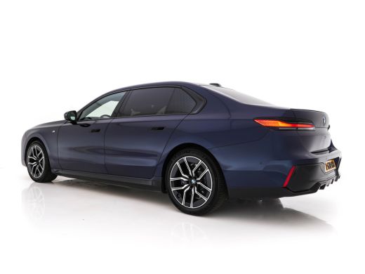 BMW i7 xDrive60 106 kWh M-Sportpack [3-Fase-11kW] {SoH-98%} (INCL.BTW) *PANO | HEAD-UP | LUXURY-LEATHER ... ActivLease financial lease