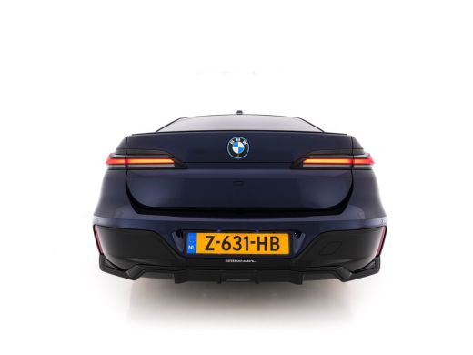 BMW i7 xDrive60 106 kWh M-Sportpack [3-Fase-11kW] {SoH-98%} (INCL.BTW) *PANO | HEAD-UP | LUXURY-LEATHER ... ActivLease financial lease