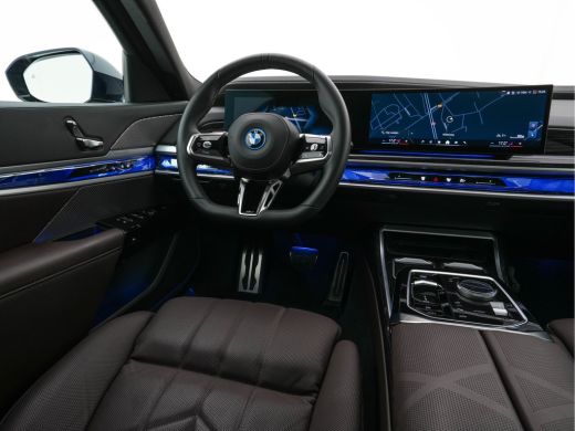 BMW i7 xDrive60 106 kWh M-Sportpack [3-Fase-11kW] {SoH-98%} (INCL.BTW) *PANO | HEAD-UP | LUXURY-LEATHER ... ActivLease financial lease