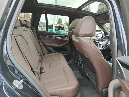 BMW iX3 High Executive 80 kWh PANODAK | LEDER | TREKHAAK | H& K  AUDIO ActivLease financial lease