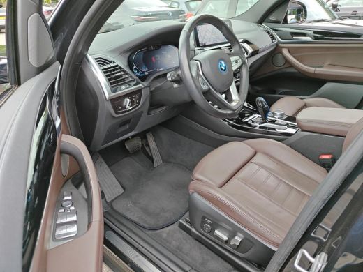 BMW iX3 High Executive 80 kWh PANODAK | LEDER | TREKHAAK | H& K  AUDIO ActivLease financial lease