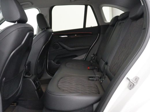 BMW X1 xDrive25e High Executive | SOH 85,2% | Half leder | Adaptive cruise | Stoelverwarming | Climate c... ActivLease financial lease
