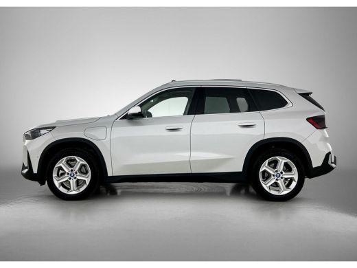 BMW X1 xDrive25e Plug-In Hybrid PANORAMADAK | EL. BED. STOEL | MASSAGE | AD-LED ActivLease financial lease