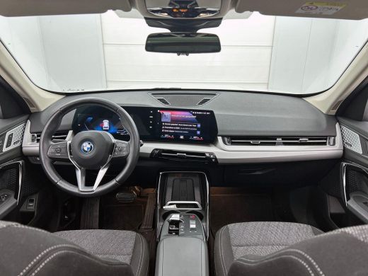 BMW X1 xDrive25e Plug-In Hybrid PANORAMADAK | EL. BED. STOEL | MASSAGE | AD-LED ActivLease financial lease
