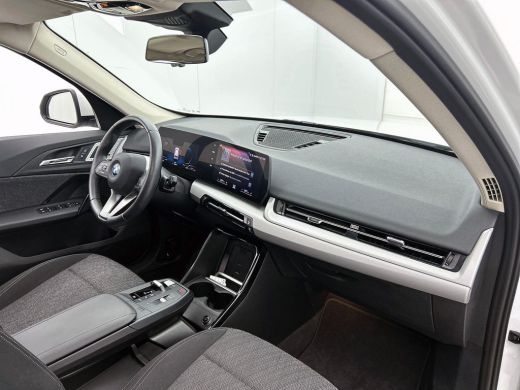 BMW X1 xDrive25e Plug-In Hybrid PANORAMADAK | EL. BED. STOEL | MASSAGE | AD-LED ActivLease financial lease