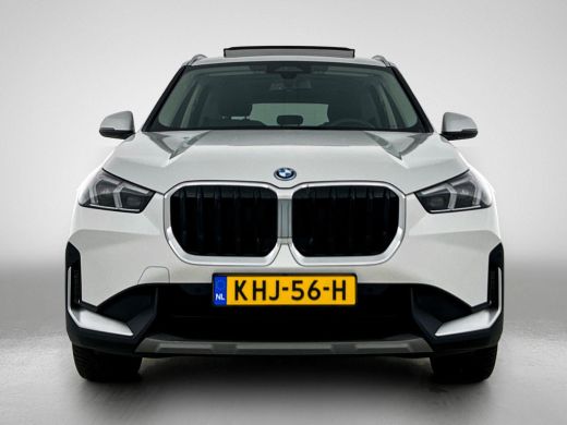 BMW X1 xDrive25e Plug-In Hybrid PANORAMADAK | EL. BED. STOEL | MASSAGE | AD-LED ActivLease financial lease