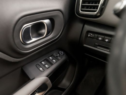 Citroën C5 Aircross 1.6 PureTech Sport 181Pk Automaat (APPLE CARPLAY, GROOT NAVI, 360 CAMERA, TREKHAAK, LEDER, SPORTS... ActivLease financial lease