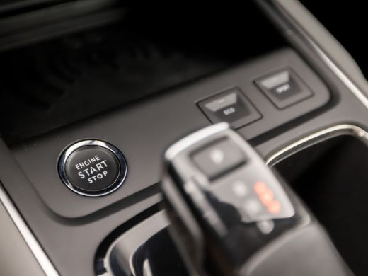 Citroën C5 Aircross 1.6 PureTech Sport 181Pk Automaat (APPLE CARPLAY, GROOT NAVI, 360 CAMERA, TREKHAAK, LEDER, SPORTS... ActivLease financial lease