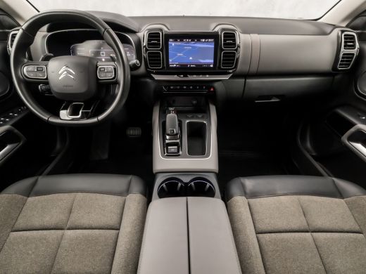 Citroën C5 Aircross 1.6 PureTech Sport 181Pk Automaat (APPLE CARPLAY, GROOT NAVI, 360 CAMERA, TREKHAAK, LEDER, SPORTS... ActivLease financial lease