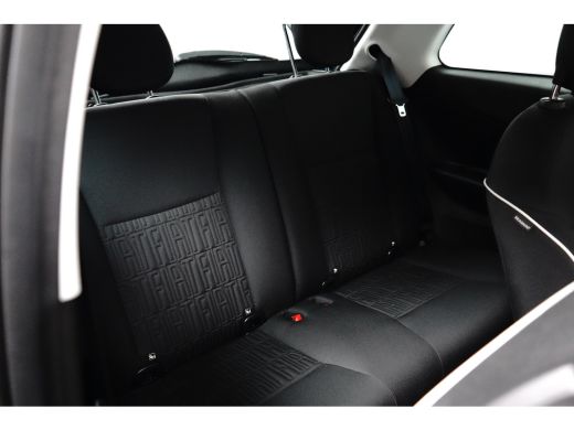 Fiat 500 Icon 42 kWh | Camera | Stoelverwarming | Dode Hoek Detectie | DAB | ActivLease financial lease