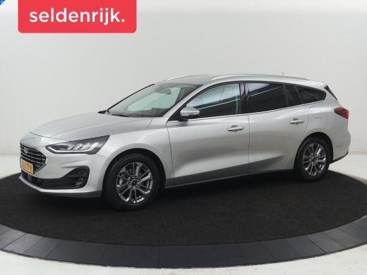 Ford Focus | Cruise control | Lane assist | Navigatie | Carplay | Park assist | Climate control ActivLease financial lease