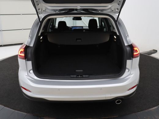 Ford Focus | Cruise control | Lane assist | Navigatie | Carplay | Park assist | Climate control ActivLease financial lease