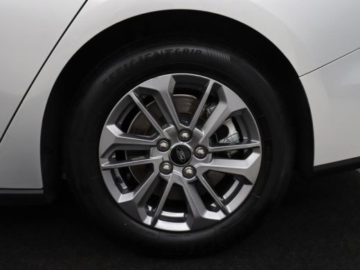 Ford Focus | Cruise control | Lane assist | Navigatie | Carplay | Park assist | Climate control ActivLease financial lease
