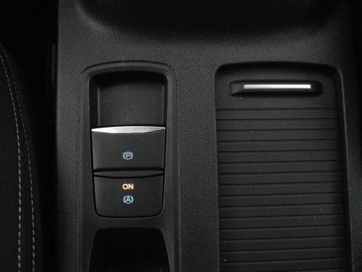 Ford Focus | Cruise control | Lane assist | Navigatie | Carplay | Park assist | Climate control ActivLease financial lease