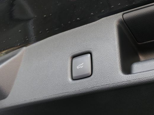 Ford Kuga 2.5 PHEV ST-Line X | All-Season Banden | Trekhaak | AGR-Stoelen | 360 Camera | Elektrische Achter... ActivLease financial lease