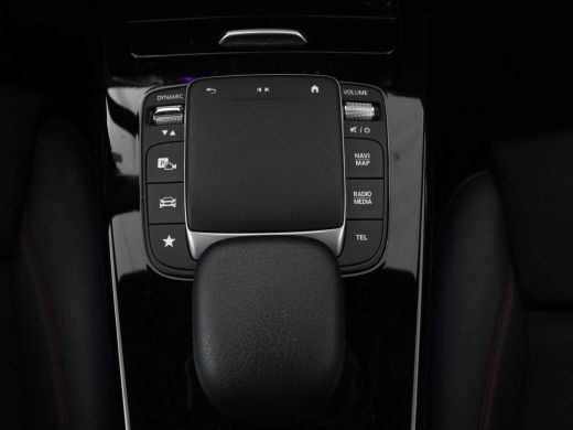 Mercedes-Benz A-Klasse 200 AMG Business Solution Aut. | Pano | LED | Half sfeerverlichting | Sfeerverlichting | Elec. St... ActivLease financial lease