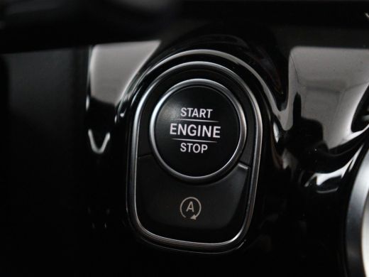 Mercedes-Benz A-Klasse 200 AMG Business Solution Aut. | Pano | LED | Half sfeerverlichting | Sfeerverlichting | Elec. St... ActivLease financial lease