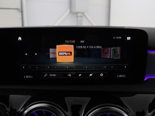 Mercedes-Benz A-Klasse 200 AMG Business Solution Aut. | Pano | LED | Half sfeerverlichting | Sfeerverlichting | Elec. St... ActivLease financial lease