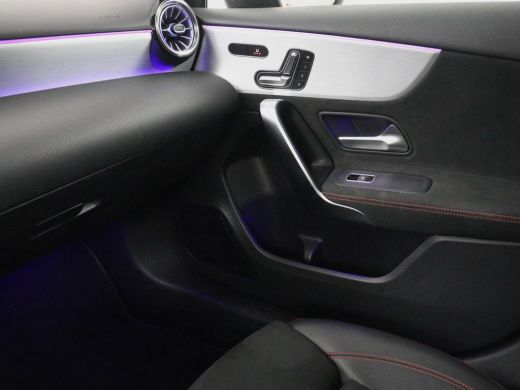 Mercedes-Benz A-Klasse 200 AMG Business Solution Aut. | Pano | LED | Half sfeerverlichting | Sfeerverlichting | Elec. St... ActivLease financial lease