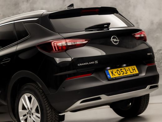 Opel Grandland X 1.2 Turbo Sport (APPLE CARPLAY, GROOT NAVI, CLIMATE, LEDER, CAMERA, SPORTSTOELEN, GETINT GLAS, CR... ActivLease financial lease
