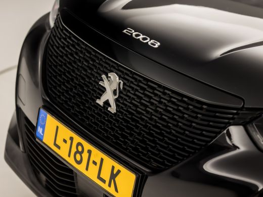 Peugeot 2008 1.2 PureTech Sport 131Pk Automaat (APPLE CARPLAY, 1e EIGENAAR, GROOT NAVI, PARKEERSENSOREN, SPORT... ActivLease financial lease