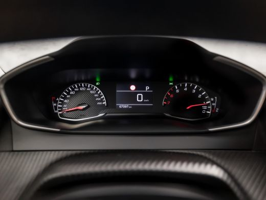 Peugeot 2008 1.2 PureTech Sport 131Pk Automaat (APPLE CARPLAY, 1e EIGENAAR, GROOT NAVI, PARKEERSENSOREN, SPORT... ActivLease financial lease