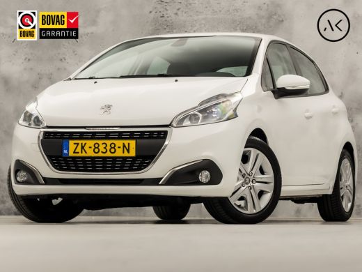 Peugeot 208 1.2 PureTech Signature (APPLE CARPLAY, NAVIGATIE, 1e EIGENAAR, PARKEERSENSOREN, SPORTSTOELEN, CRU... ActivLease financial lease