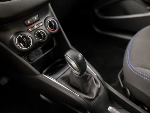 Peugeot 208 1.2 PureTech Signature (APPLE CARPLAY, NAVIGATIE, 1e EIGENAAR, PARKEERSENSOREN, SPORTSTOELEN, CRU... ActivLease financial lease