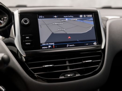 Peugeot 208 1.2 PureTech Signature (APPLE CARPLAY, NAVIGATIE, 1e EIGENAAR, PARKEERSENSOREN, SPORTSTOELEN, CRU... ActivLease financial lease