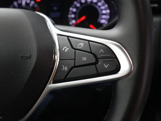 Renault Clio 1.0 TCe INTENS + TREKHAAK | STOELVERWARMING | LED | APPLE CARPLAY | CRUISE CONTROL ActivLease financial lease