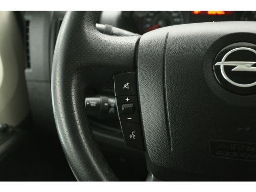 Renault Master Opel Movano 2.2D 140PK L3H2 | Airco | Cruise | Carplay | Trekhaak | 3 Zits | Parkeersens | Imperiaal ActivLease financial lease