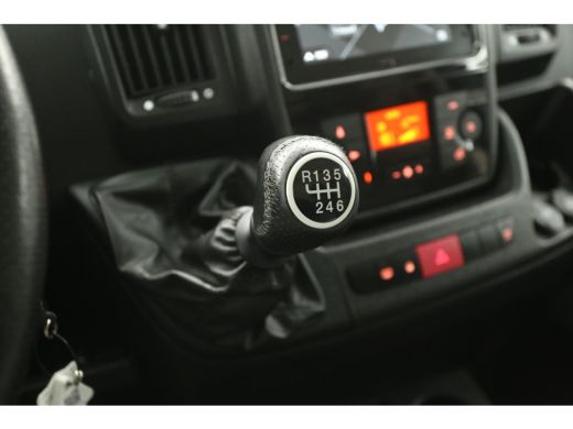 Renault Master Opel Movano 2.2D 140PK L3H2 | Airco | Cruise | Carplay | Trekhaak | 3 Zits | Parkeersens | Imperiaal ActivLease financial lease
