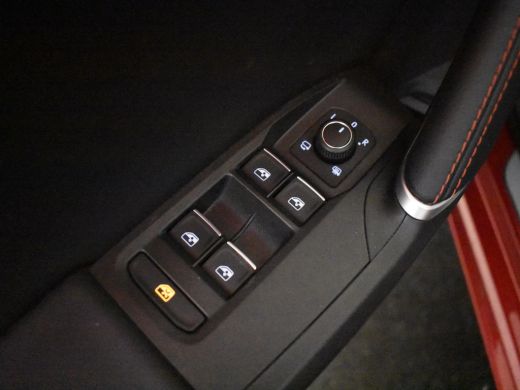 Seat Leon Sportstourer FR Business - eHybrid 204PK | Achteruitrijcamera | Automatisch dimmende binnenspiege... ActivLease financial lease
