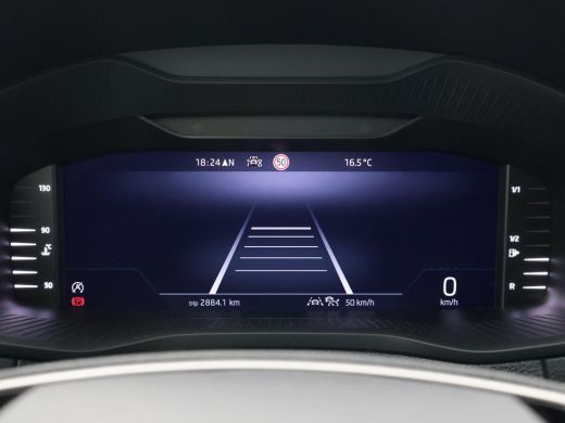 Skoda Karoq 1.5 TSI ACT 150 PK *12.878 KM!* + PANORAMADAK + VIRTUAL COCKPIT | ADAPTIVE CRUISE | CAMERA ActivLease financial lease