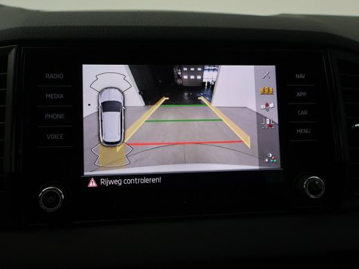 Skoda Karoq 1.5 TSI ACT 150 PK *12.878 KM!* + PANORAMADAK + VIRTUAL COCKPIT | ADAPTIVE CRUISE | CAMERA ActivLease financial lease