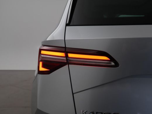 Skoda Karoq 1.5 TSI ACT 150 PK *12.878 KM!* + PANORAMADAK + VIRTUAL COCKPIT | ADAPTIVE CRUISE | CAMERA ActivLease financial lease