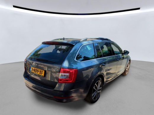 Skoda Octavia Combi 1.0 TSI Greentech Business Edition NL-AUTO | NAVI | LEDER ActivLease financial lease