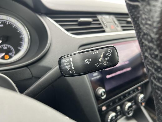 Skoda Octavia Combi 1.0 TSI 115PK Greentech Business Edition NL-AUTO | NAVI | LEDER ActivLease financial lease
