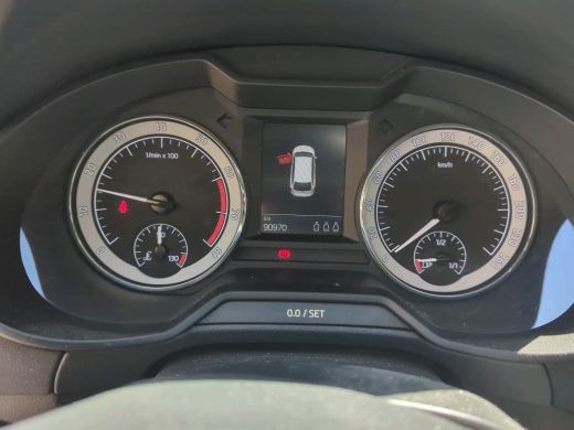 Skoda Octavia Combi 1.0 TSI Greentech Business Edition NL-AUTO | NAVI | LEDER ActivLease financial lease