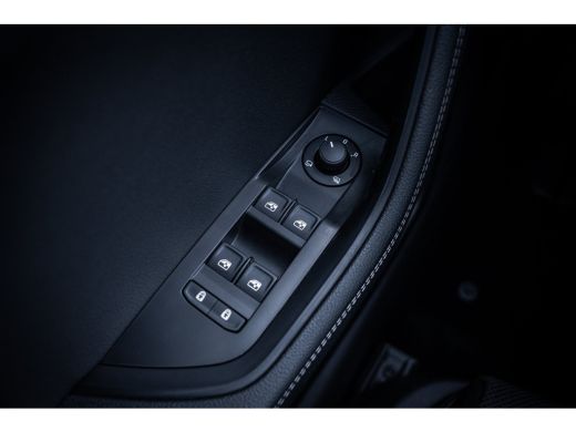 Skoda Superb Combi 1.4 TSI iV Business Edition Plus | Achteruitrijcamera | Apple Carplay/Android Auto|telefoon... ActivLease financial lease