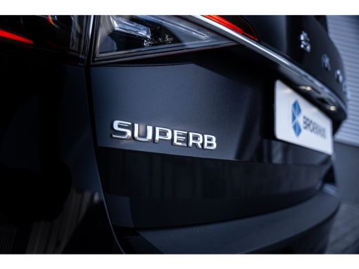 Skoda Superb Combi 1.4 TSI iV Business Edition Plus | Achteruitrijcamera | Apple Carplay/Android Auto|telefoon... ActivLease financial lease