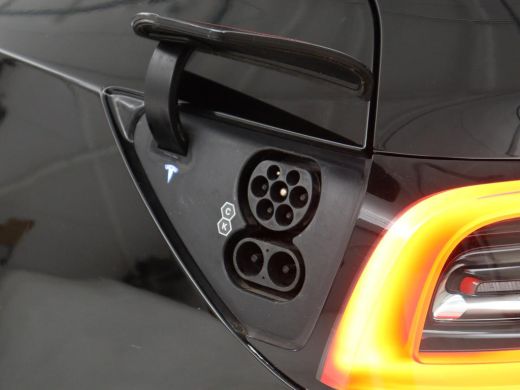 Tesla Model 3 | SOH 88,8% | Panoramadak | Leder | Memory | Stuur/stoel verwarming | Achterbank verwarming | Ada... ActivLease financial lease