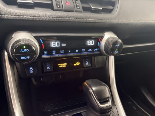 Toyota RAV4 2.5 Hybrid AWD Style ActivLease financial lease