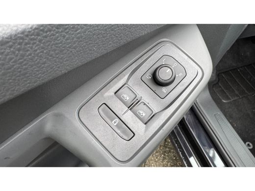 Volkswagen Caddy Life Maxi 1.5 eTSI eHybrid 19,7 kWh DSG Automaat 7 persoons | Navi by APP | Camera | Airco voor e... ActivLease financial lease