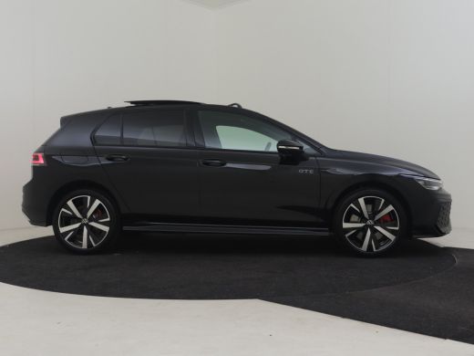 Volkswagen Golf 1.5 eHybrid GTE 272PK DSG/AUTO | 360gr Camera | Elektr Glazen panorama-dak | Head-up Display | Ap... ActivLease financial lease