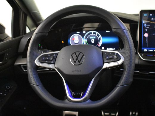 Volkswagen Golf 1.5 eHybrid GTE 272PK DSG/AUTO | 360gr Camera | Elektr Glazen panorama-dak | Head-up Display | Ap... ActivLease financial lease