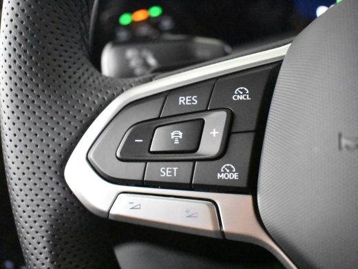 Volkswagen Golf 1.5 eHybrid GTE 272PK DSG/AUTO | 360gr Camera | Elektr Glazen panorama-dak | Head-up Display | Ap... ActivLease financial lease
