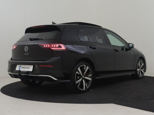 Volkswagen Golf 1.5 eHybrid GTE 272PK DSG/AUTO | 360gr Camera | Elektr Glazen panorama-dak | Head-up Display | Ap... ActivLease financial lease
