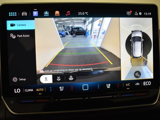 Volkswagen Golf 1.5 eHybrid GTE 272PK DSG/AUTO | 360gr Camera | Elektr Glazen panorama-dak | Head-up Display | Ap... ActivLease financial lease